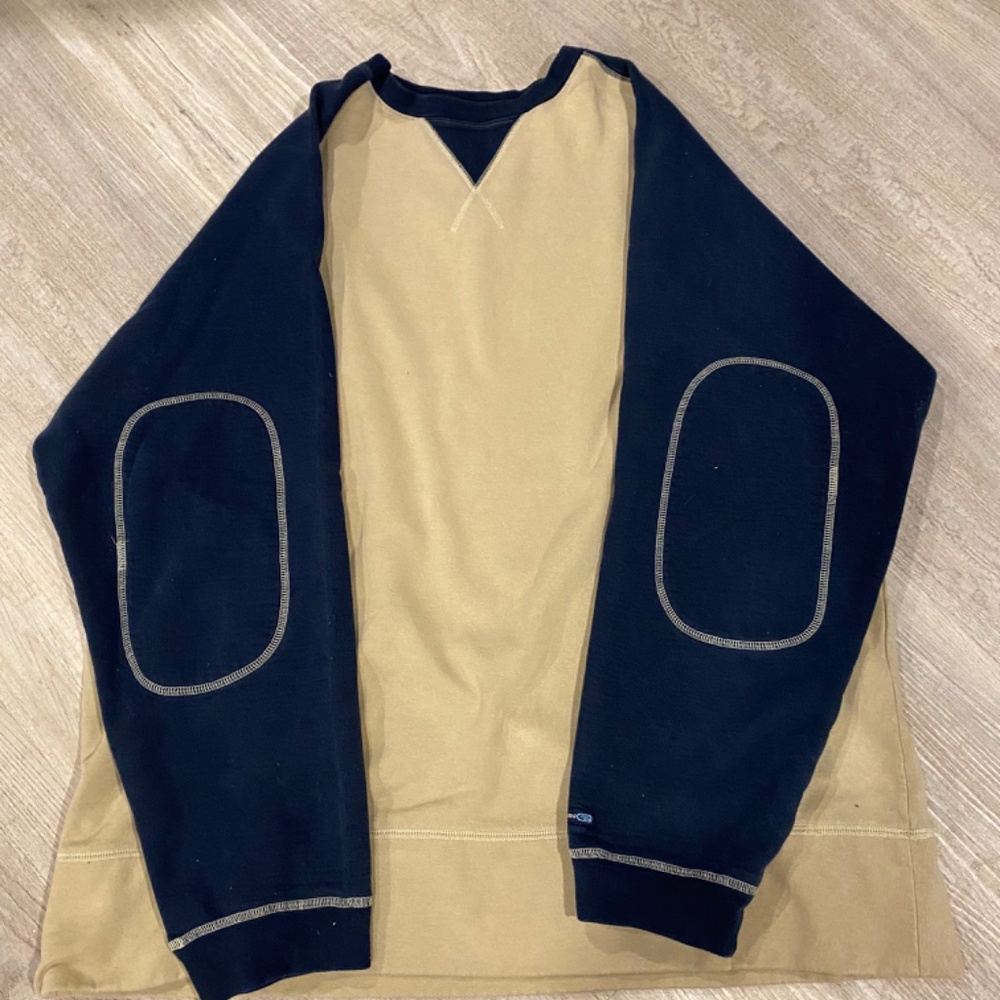 Point Zero Crewneck - Picture 4 of 4